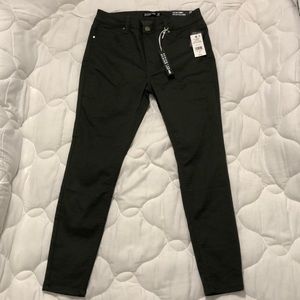 DESIGN LAB High Rise Skinny pants size 29